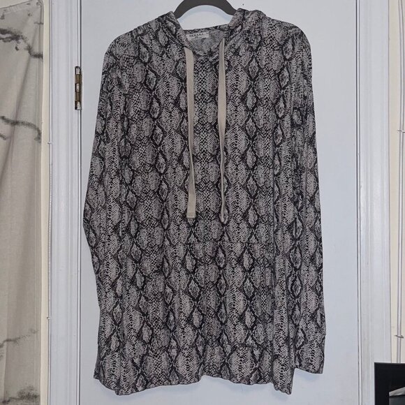 Zenana Size 3x Snake Skin Pattern Long Sleeve Hooded - Picture 1 of 4